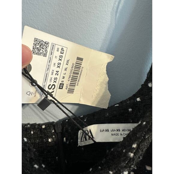 Zara NWT Tweed Textured Weave Cut Out Pearl Dress Black White Mini Sz XS - Picture 5 of 7